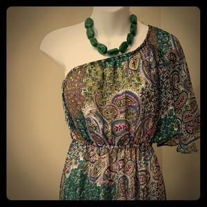 One shoulder dress. Above the knee. Fully lined.